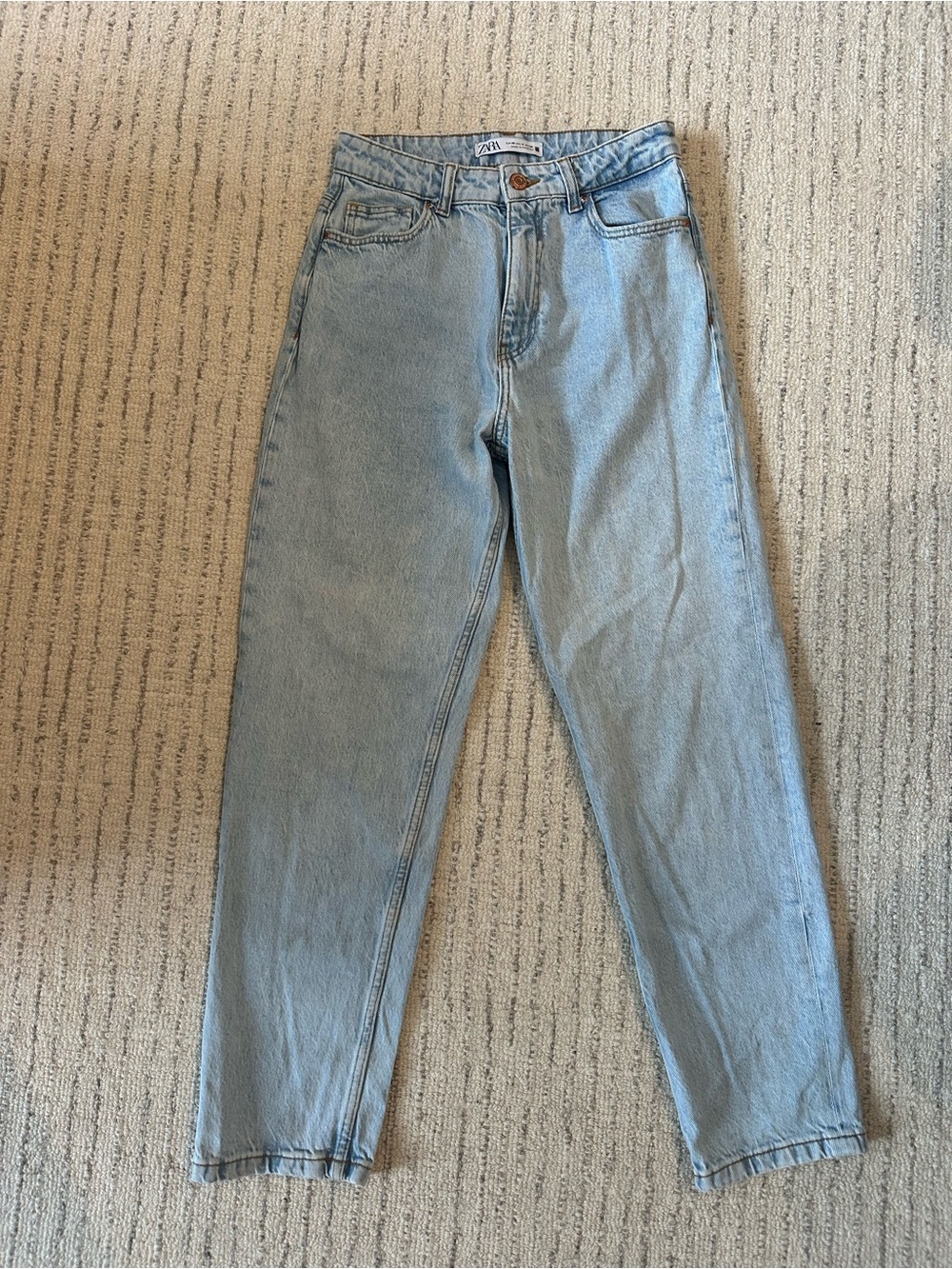 Zara High-Rise Light Blue Straight-Leg Jeans